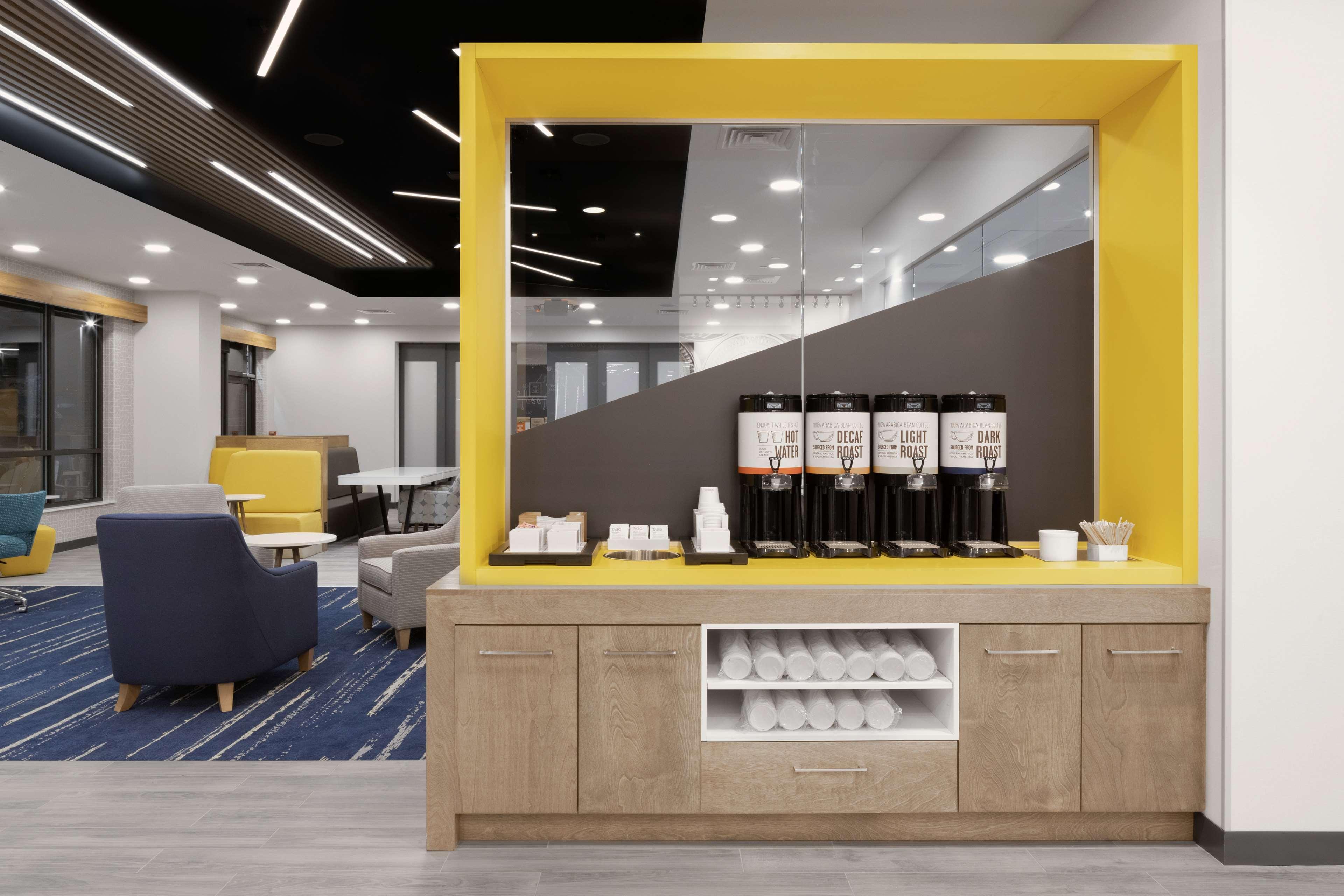 Hampton Inn By Hilton Verona At Turning Stone Extérieur photo