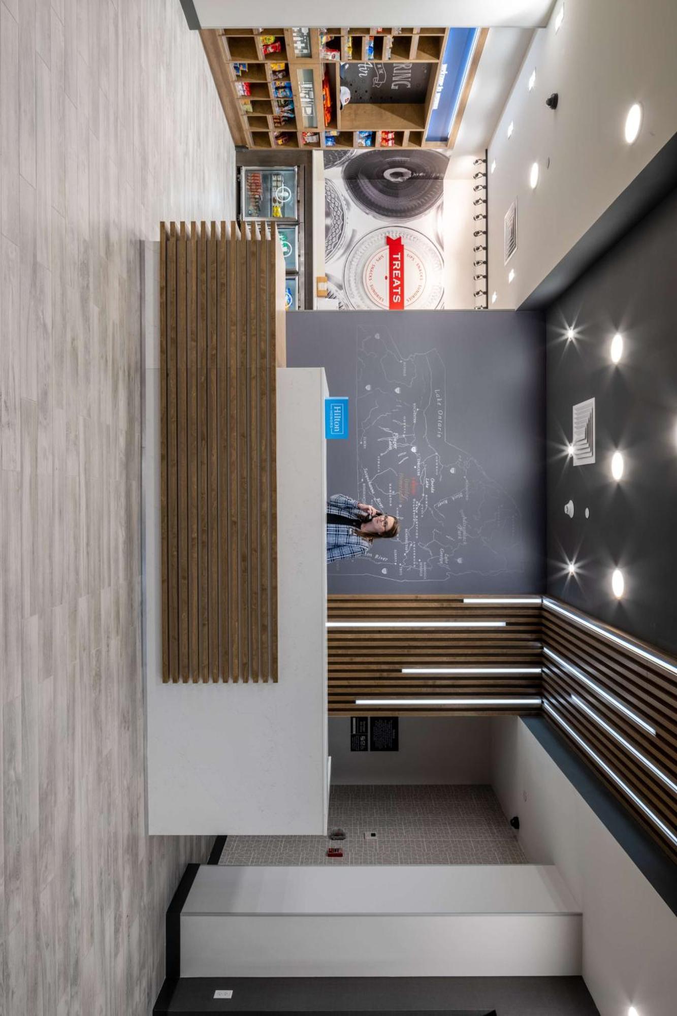 Hampton Inn By Hilton Verona At Turning Stone Extérieur photo